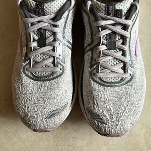 Brooks Womens Adrenaline GTS20 Sz 9B